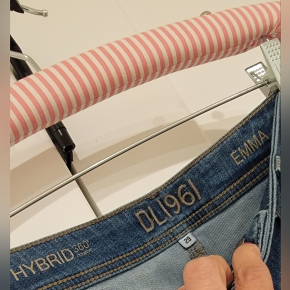 DL Jeans - Picture 3 of 7